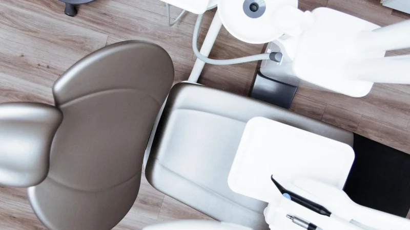 Odmień uśmiech w Lubinie: wybielanie zębów w Diamante Clinica